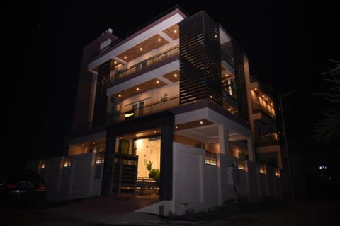 Property building, Night