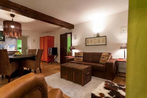 Living room, Photo of the whole room, Dining area