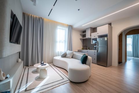 TV and multimedia, Kitchen or kitchenette, Living room, Seating area, Evening entertainment