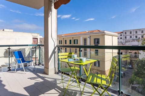 ALGHERO- Beautiful house in the center with balcony and AC Apartment in Alghero