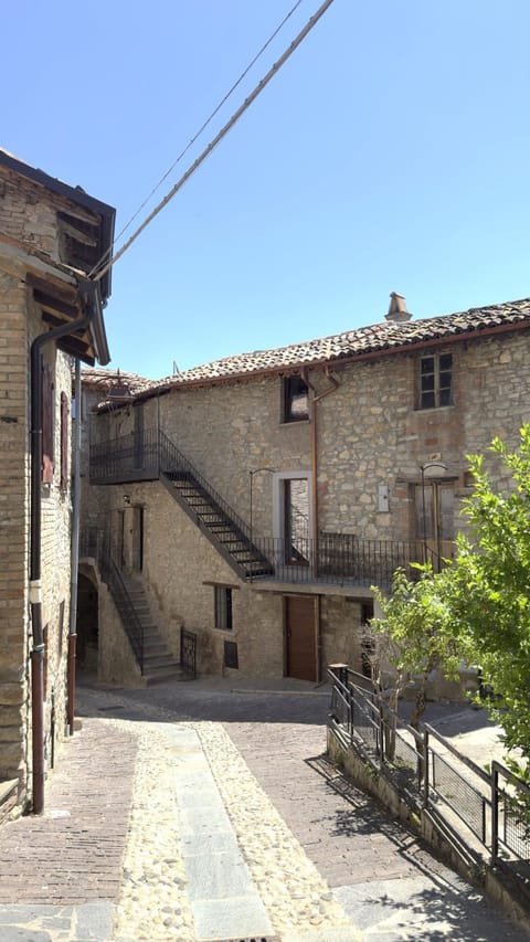 Property building, Quiet street view
