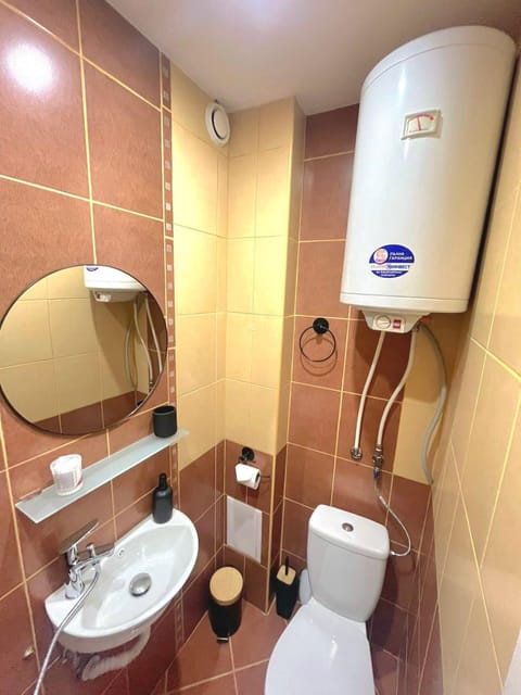 Shower, Toilet, Bathroom