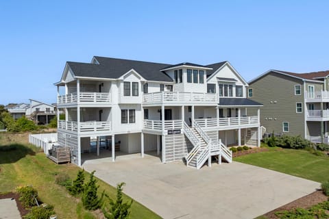 The Club House House in Corolla