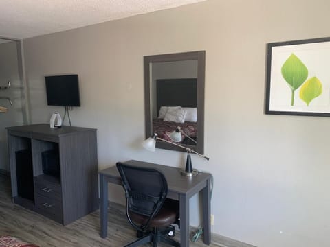 Executive Inn Hotel in Locust Grove