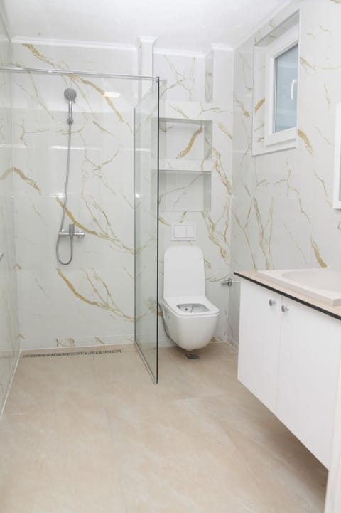 Shower, Toilet, Bathroom