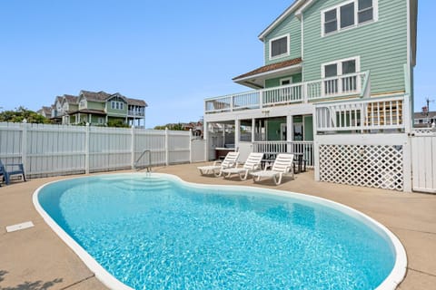 The Happy Crab House in Roanoke Island