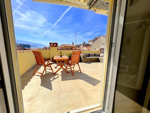 KING RESIDENCE OLD TOWN RAB - Adults Only Apartment in Lika-Senj County