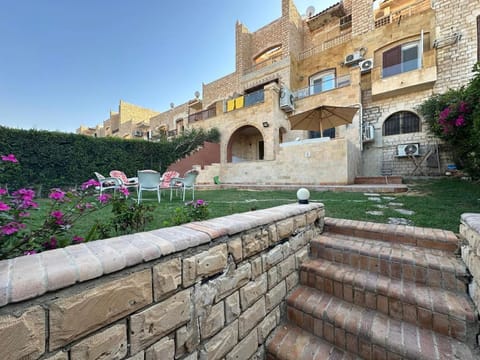 Property building, Garden