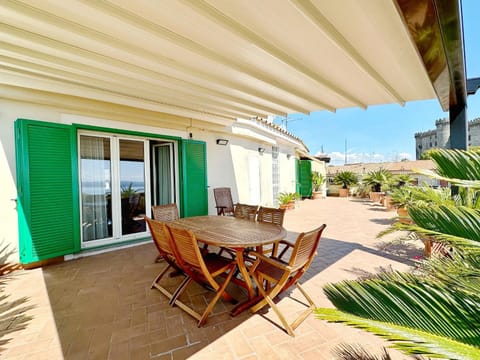 Property building, Day, View (from property/room), Balcony/Terrace, Dining area