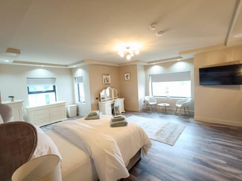 New Spacious Coastal Retreat Apartment in County Donegal