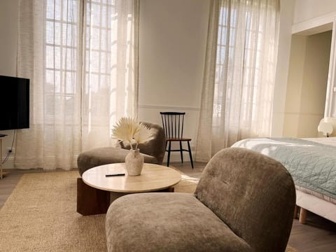 Charme, lumiere, jardin et sauna! Apartment in Étretat