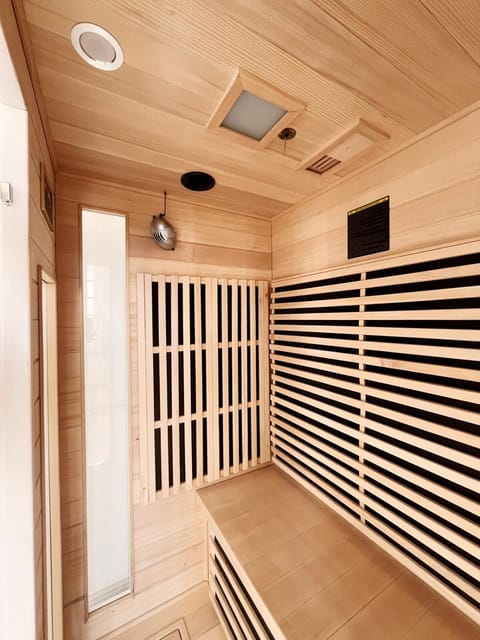 Charme, lumiere, jardin et sauna! Apartment in Étretat