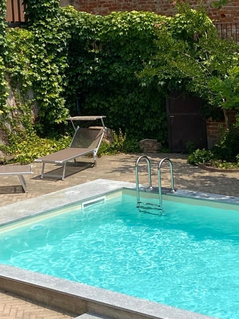 Day, Pool view, Swimming pool, sunbed