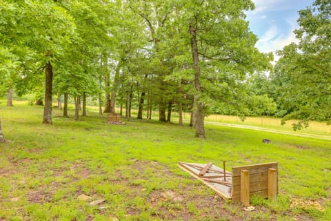 Ozark Escapes Cabin! Serene Forest and Mtn Setting Cabin in Buffalo River