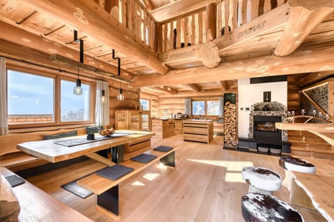 Kitchen or kitchenette, Living room, Dining area