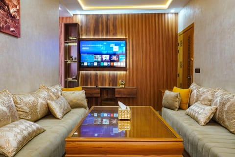 Communal lounge/ TV room, TV and multimedia, Living room, Seating area