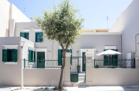 Property building, Day, View (from property/room), Balcony/Terrace