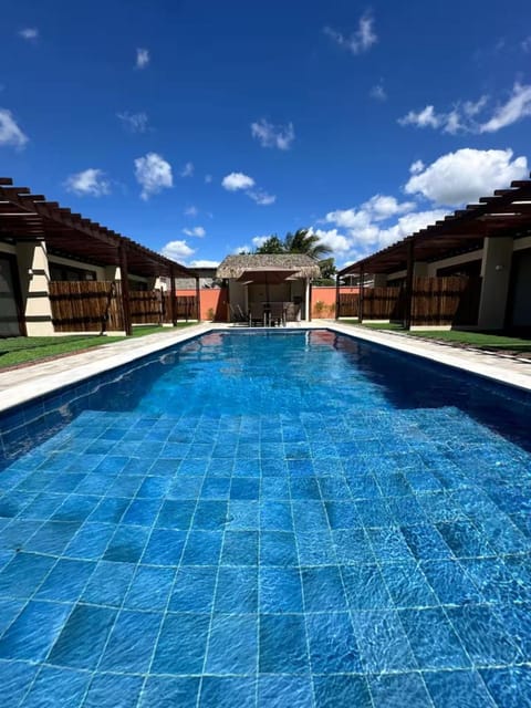 Day, Swimming pool