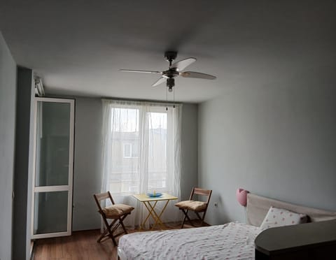 Bed, Living room, Bedroom