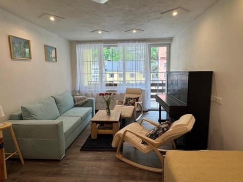 Communal lounge/ TV room, Living room, Seating area
