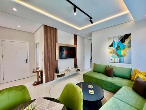 Communal lounge/ TV room, TV and multimedia, Living room