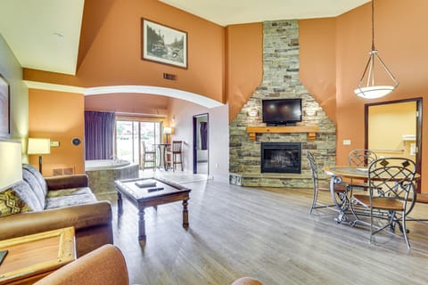 1st-Floor Chula Vista Resort Condo with Patio! Apartment in Wisconsin Dells