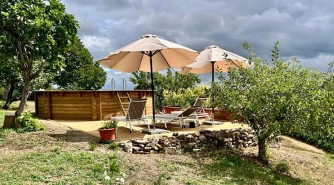 Casale in collina immerso nel verde con Piscina e ampio giardino Villa in Umbria