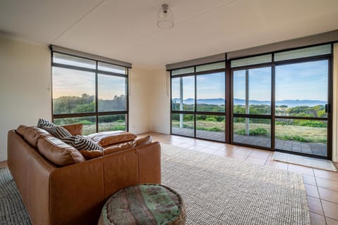 Day, Natural landscape, View (from property/room), Balcony/Terrace, Living room, Seating area, Mountain view