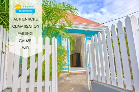 Property logo or sign, Text overlay