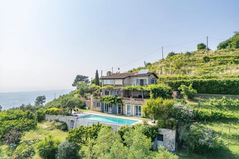 Property building, Spring, Day, Natural landscape, Garden, Garden view, Mountain view, Pool view, Sea view, Swimming pool, sunbed
