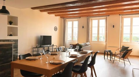 Living room, Dining area