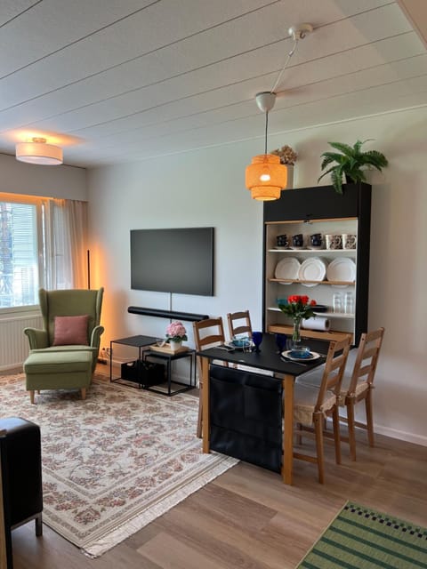 Kaisla - kaunis huoneisto järvimaisemalla Apartment in Uusimaa