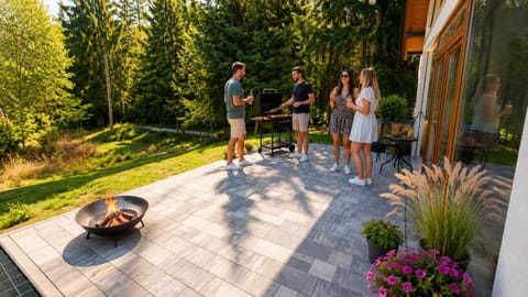 BBQ facilities, Balcony/Terrace, Garden view