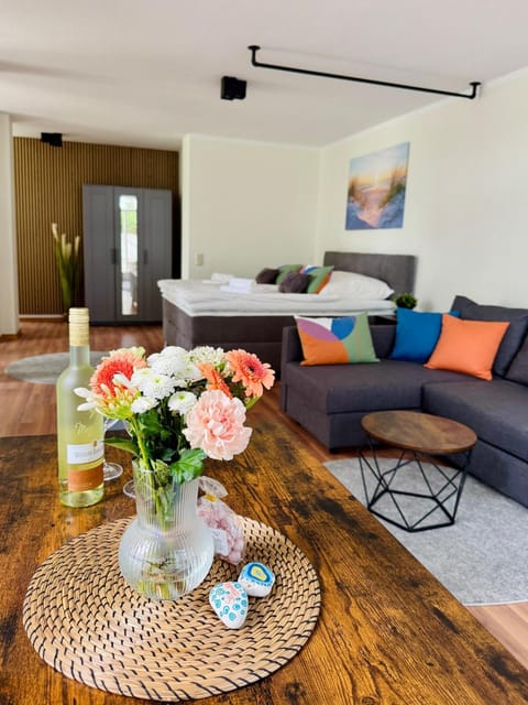 Living room, Photo of the whole room, Bedroom