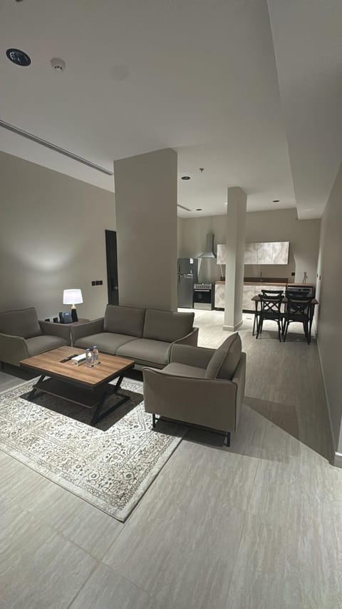Photo of the whole room, Seating area