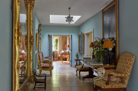 Elegant Cotswold Retreat Villa in West Oxfordshire District