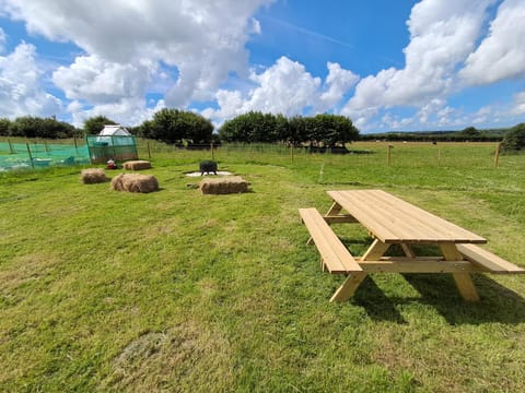 Maisie's Campsite Campground/ 
RV Resort in England