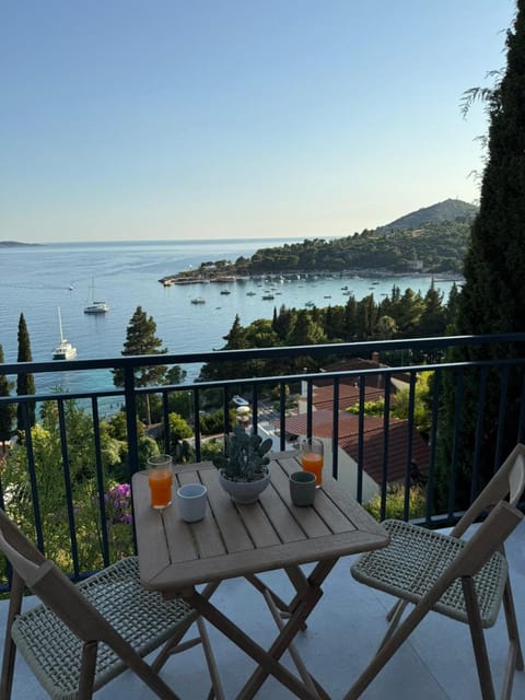 View (from property/room), Balcony/Terrace, Sea view
