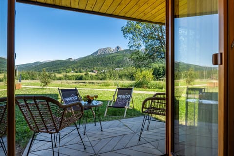 Patio, Spring, Mountain view