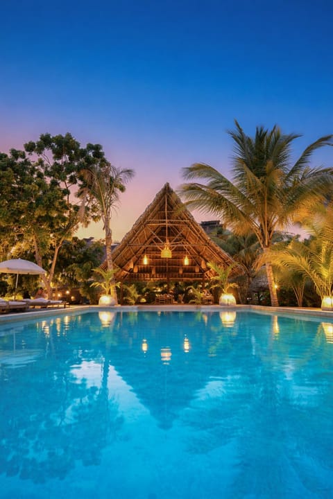 Pool view, Swimming pool, sunbed