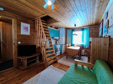 Hulhavantuvat 1 Chalet in Lapland