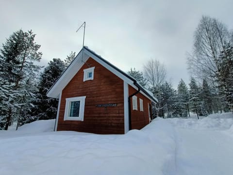 Hulhavantuvat 1 Chalet in Lapland