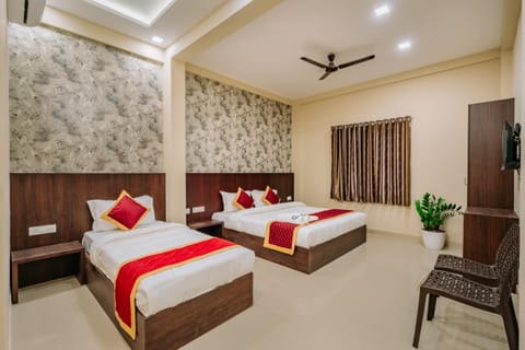 Bed, TV and multimedia, Photo of the whole room, Bedroom, air conditioner