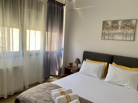 Central & Riverfront Room 3 Apartment in Decentralized Administration of Macedonia and Thrace