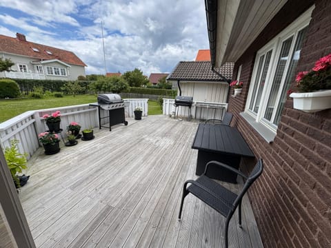 Patio, Garden, Balcony/Terrace, Garden view