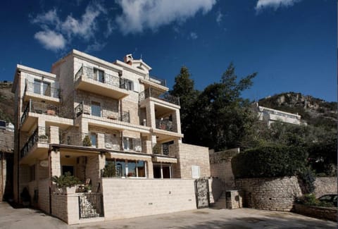 Property building, Day