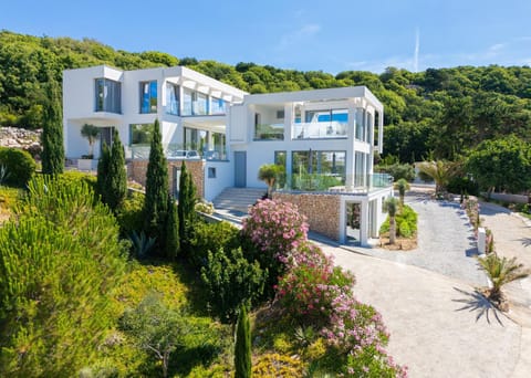 Property building, Day, Natural landscape, Garden view