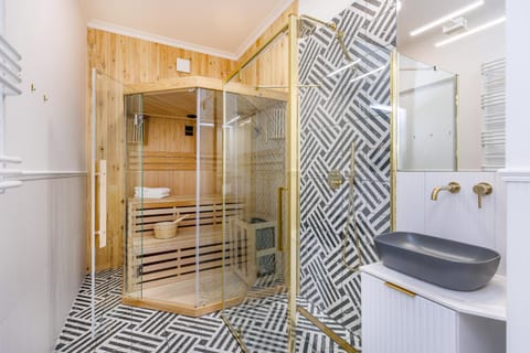 Sauna, Bathroom