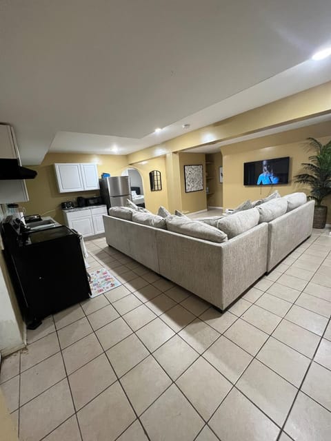 Lovely Cozy 3 king bedroom, 5 mins EWR Airport Apartment in Colorado