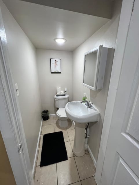 Lovely Cozy 3 king bedroom, 5 mins EWR Airport Apartment in Colorado